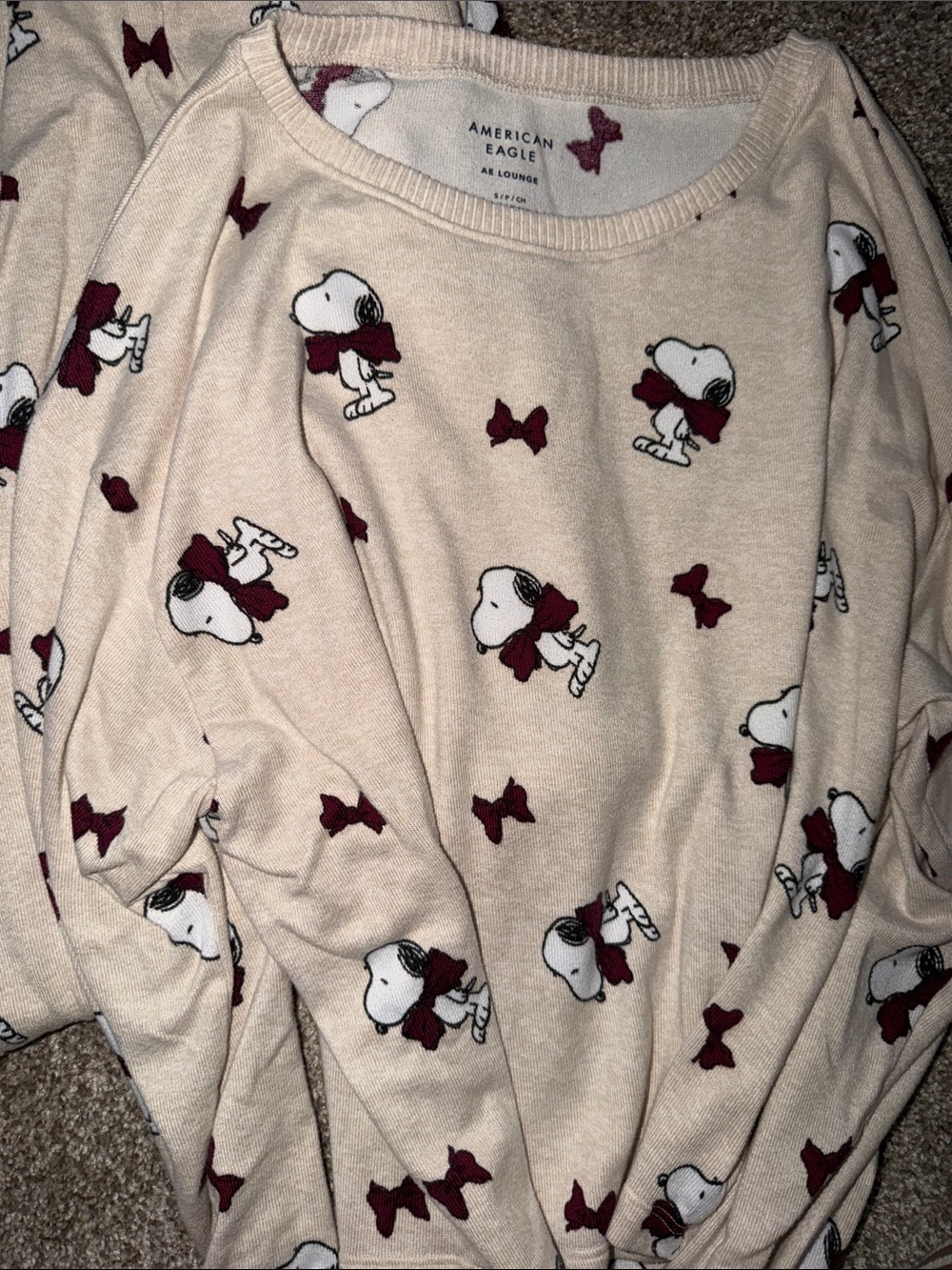 American Eagle Outfitters Beige Snoopy Print Pajama Set with Burgundy Bows - Picture 2 of 2
